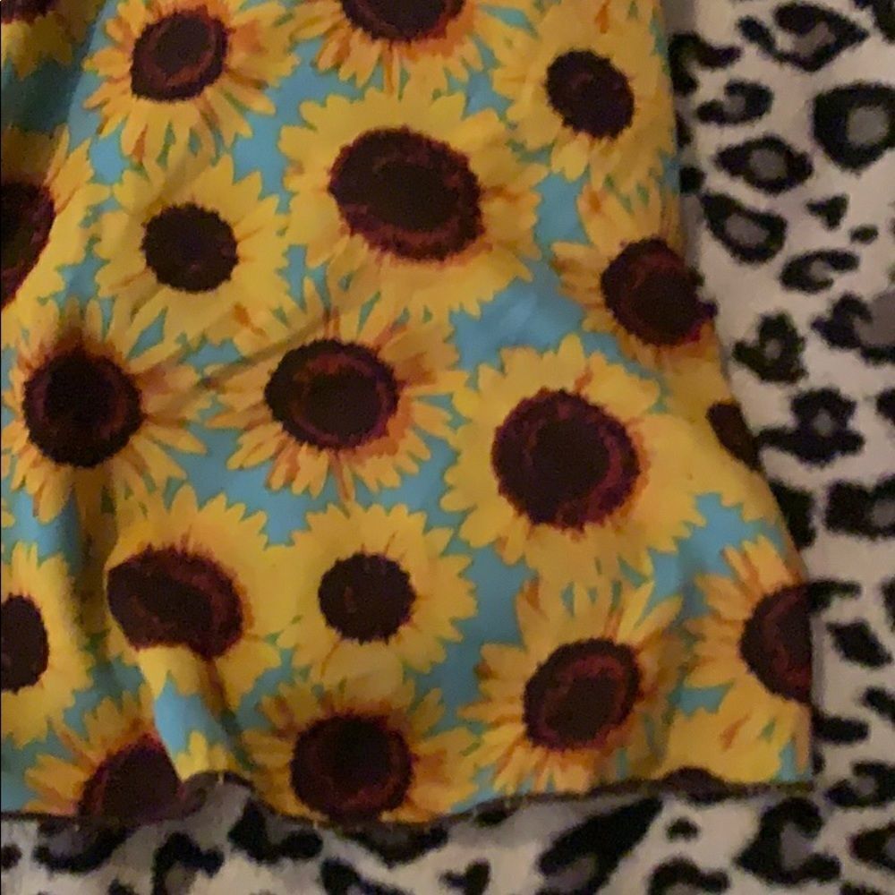 Sunflower top - Picture 3 of 3